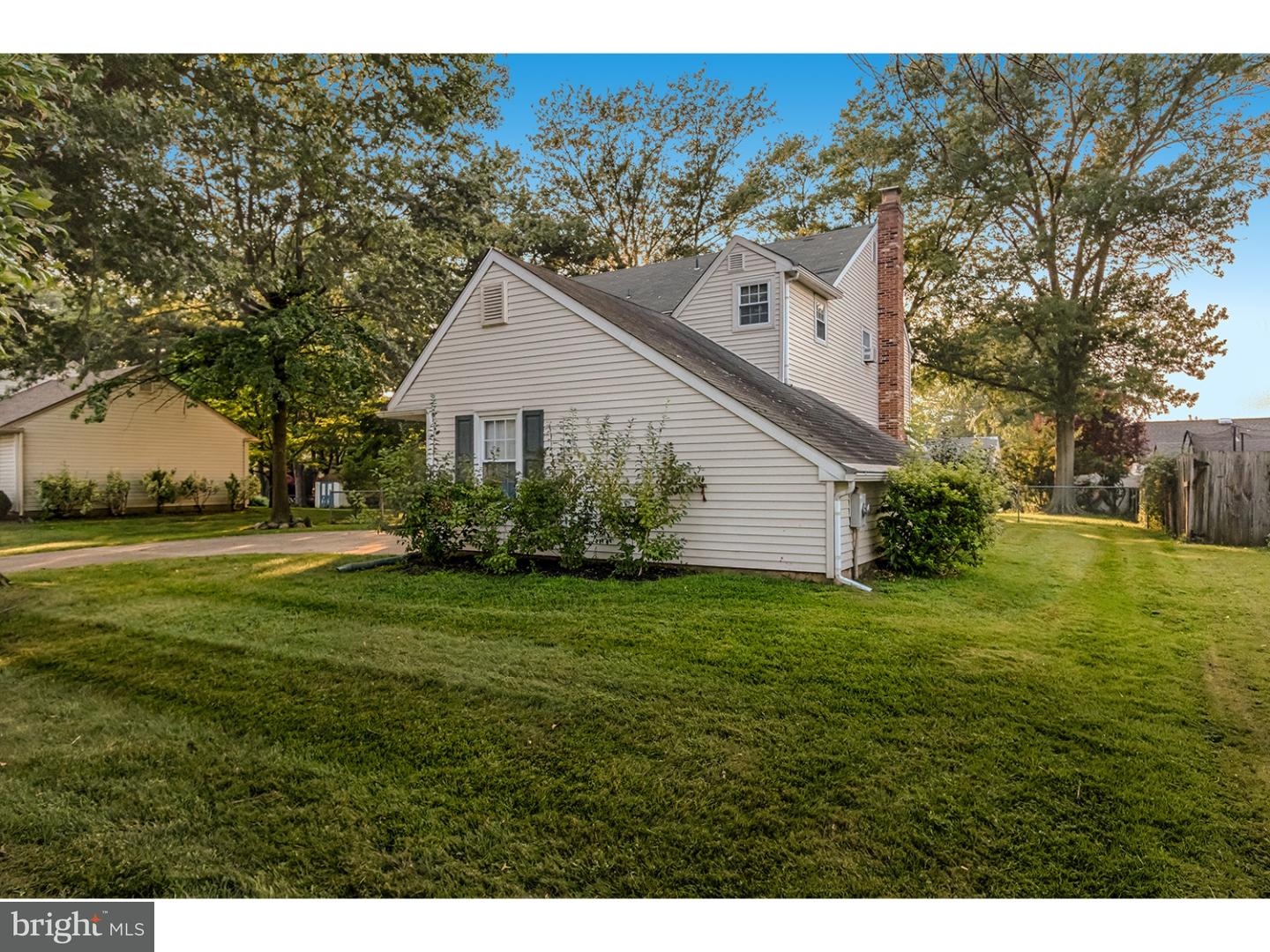 229 Sharrow Vale Road Riverside, NJ 08075 - Photo 3 of 25