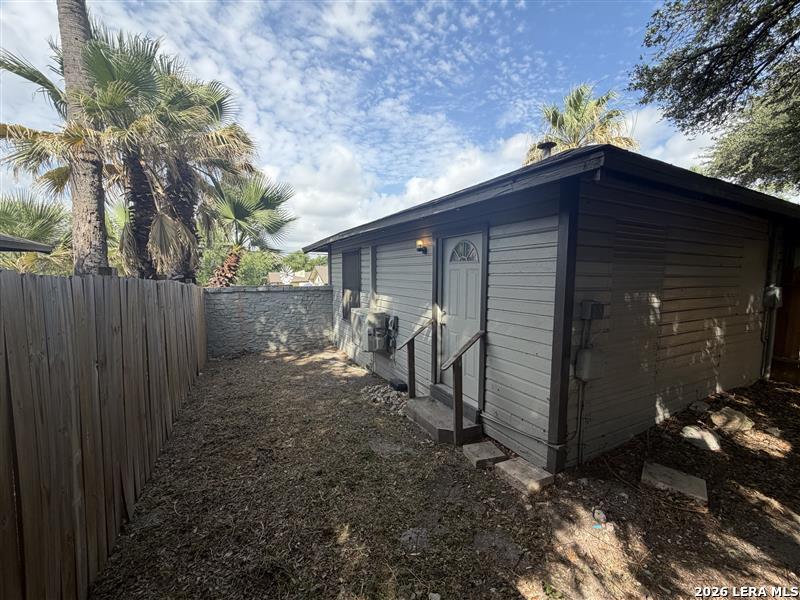 520 Gentleman Road, Unit 13 San Antonio, TX 78201 - Photo 9 of 10 Gallery Image 9