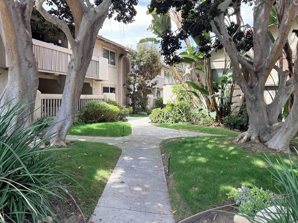 2352 Altisma Way, Unit 9 Carlsbad, CA 92009 - Photo 1 of 14