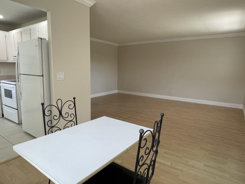 472 Saxony Way Delray Beach, FL 33446 - Photo 11 of 33 a view of a dining room with furniture