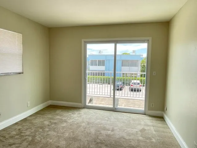 $1,500 | 472 Saxony Way, Delray Beach, FL 33446