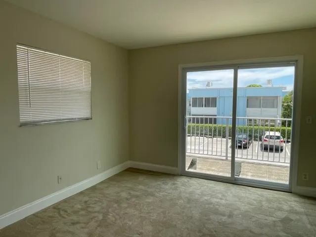 $1,500 | 472 Saxony Way, Delray Beach, FL 33446