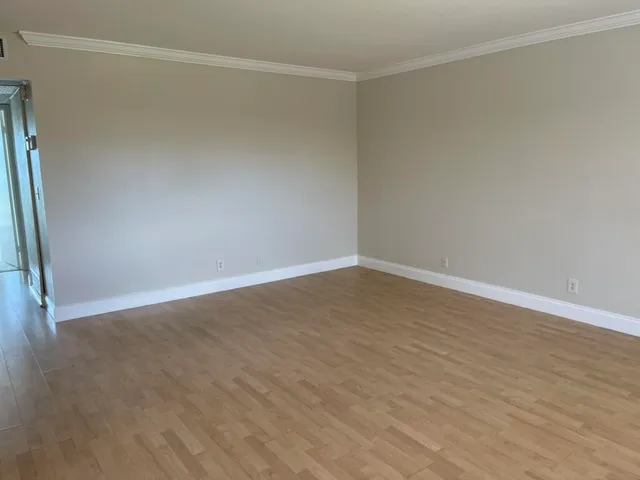 $1,500 | 472 Saxony Way, Delray Beach, FL 33446