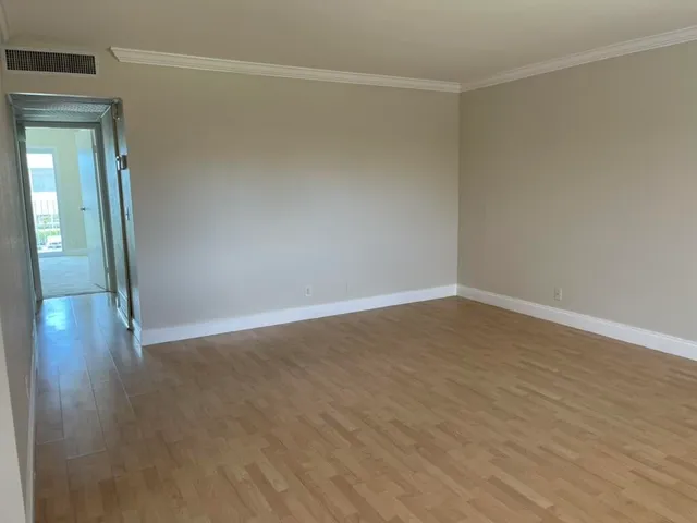 $1,500 | 472 Saxony Way, Delray Beach, FL 33446