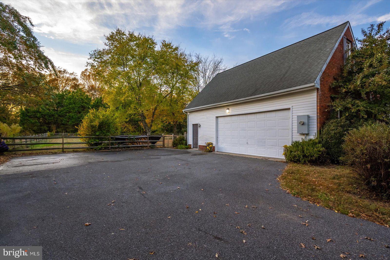 8942 Williams Mill Pond Road Delmar, MD 21875 - Photo 54 of 106 Oversized 2-Car Garage