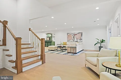 $3,599,000 | 901 Echols Street Southeast, Vienna, VA 22180