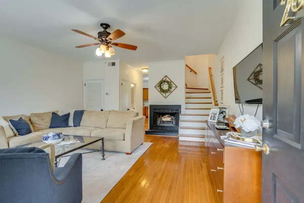 $2,500 | 2621 Westwood Avenue, Nashville, TN 37212