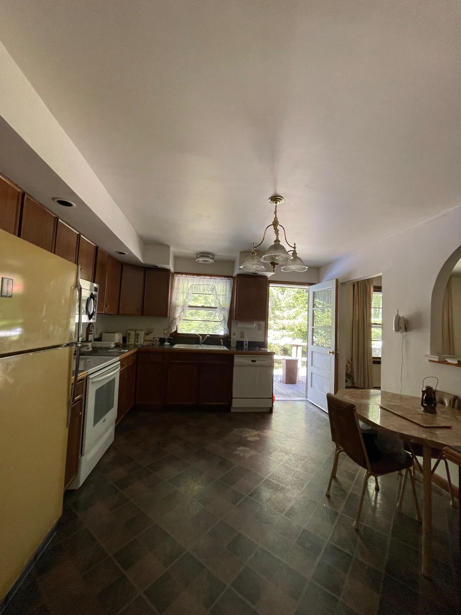 1868 Pond Road Fletcher, VT 05464 - Photo 4 of 19