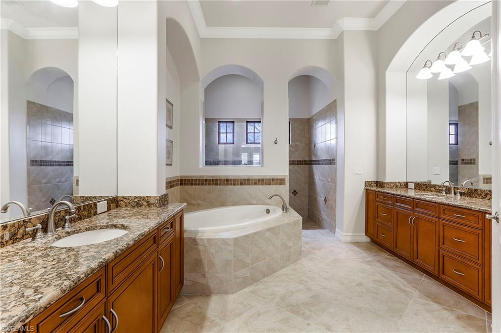 7378 Byrons Way Naples, FL 34113 - Photo 14 of 35 Gallery Image 14