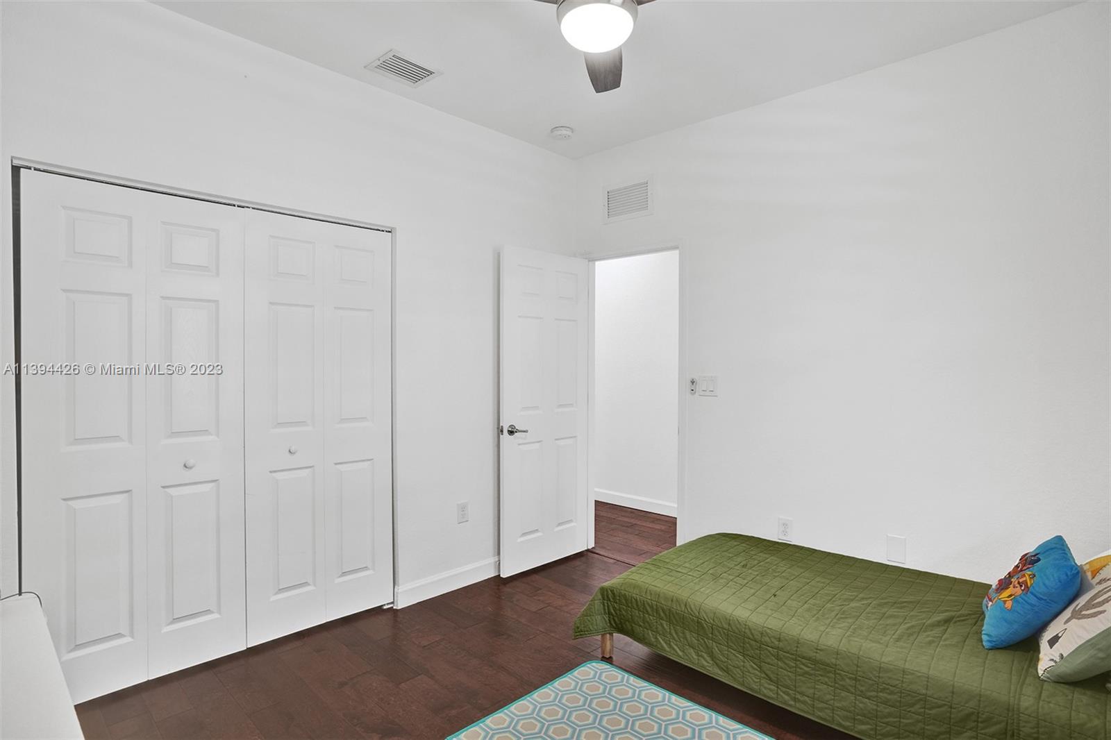 732 Southeast 33 Terrace Homestead, FL 33033 - Photo 45 of 65 a living room with furniture