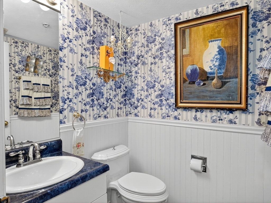 127 Clear Pond Drive, Unit 127 Walpole, MA 02081 - Photo 14 of 38