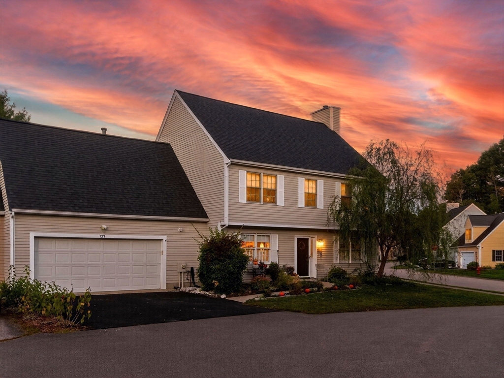 127 Clear Pond Drive, Unit 127 Walpole, MA 02081 - Photo 4 of 38