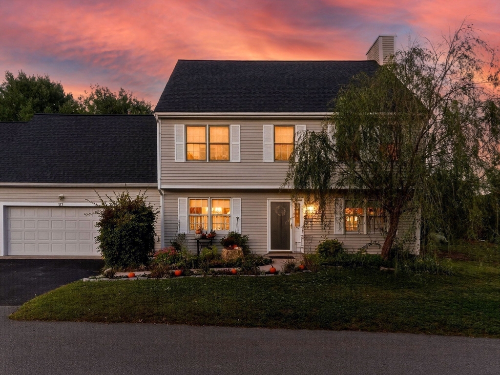 127 Clear Pond Drive, Unit 127 Walpole, MA 02081 - Photo 5 of 38