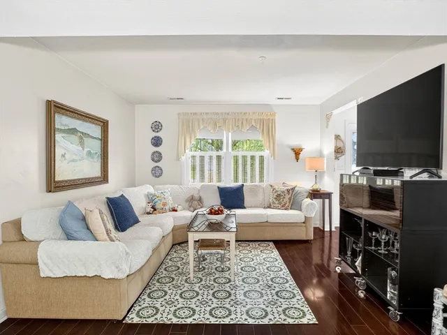 $775,000 | 127 Clear Pond Drive, Unit 127, Walpole, MA 02081