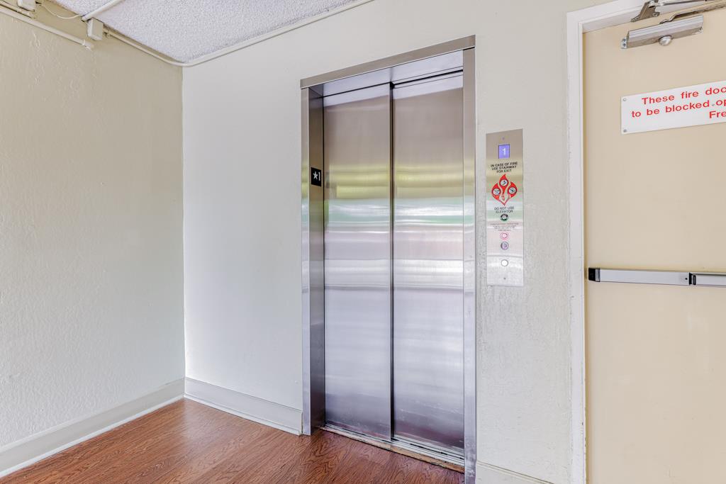 38455 Bronson Street, Unit 322 Fremont, CA 94536 - Photo 28 of 35 a bathroom with a glass shower door