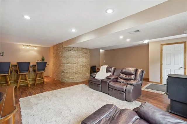 $530,000 | 565 Leeper Road, Georgetown, PA 15043