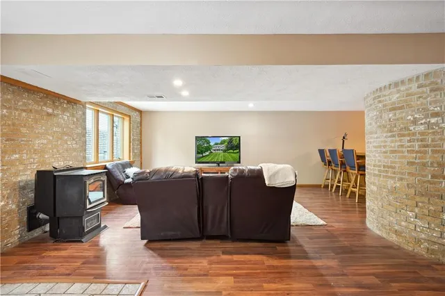 $530,000 | 565 Leeper Road, Georgetown, PA 15043