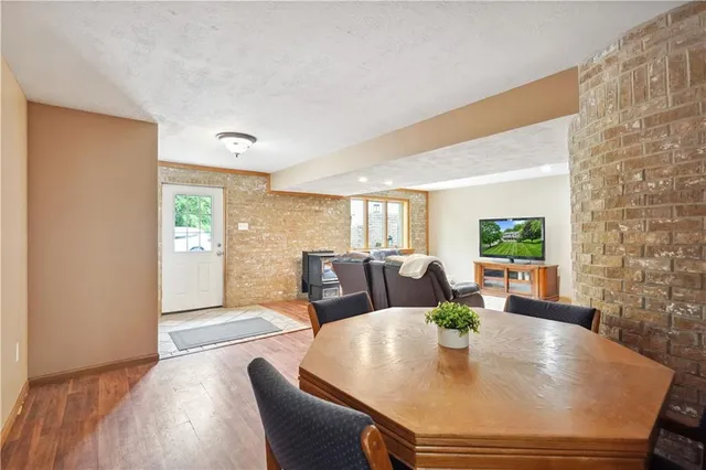 $530,000 | 565 Leeper Road, Georgetown, PA 15043