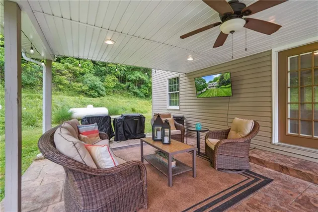 $530,000 | 565 Leeper Road, Georgetown, PA 15043