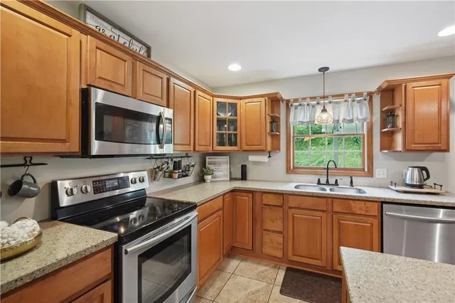 $530,000 | 565 Leeper Road, Georgetown, PA 15043