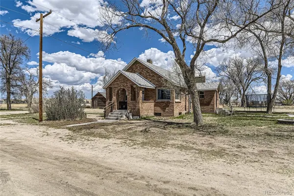 $450,000 | 37041 Broadway Avenue, Matheson, CO 80830