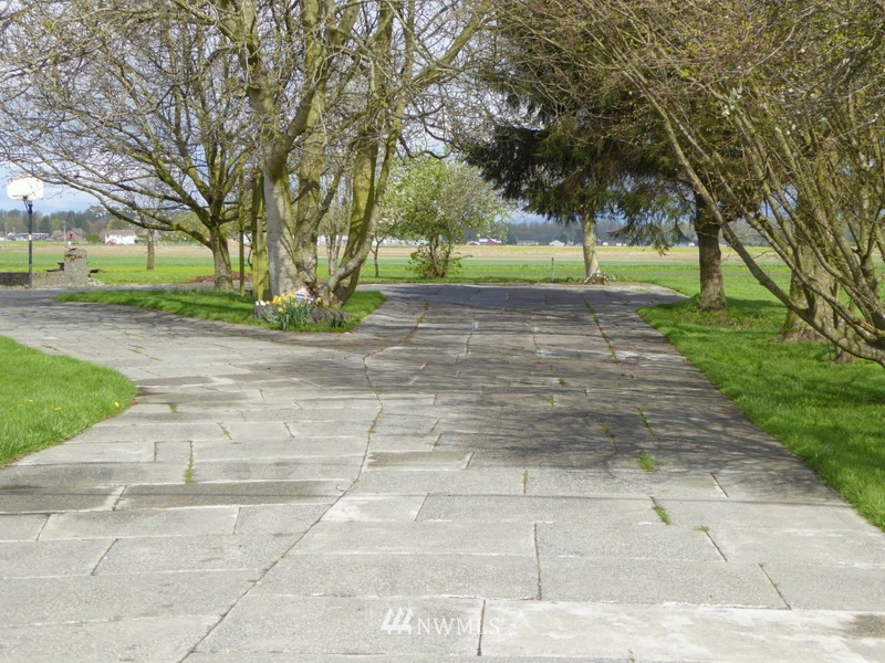 17422 Britt Road Mount Vernon, WA 98273 - Photo 2 of 25 Gallery Image 2