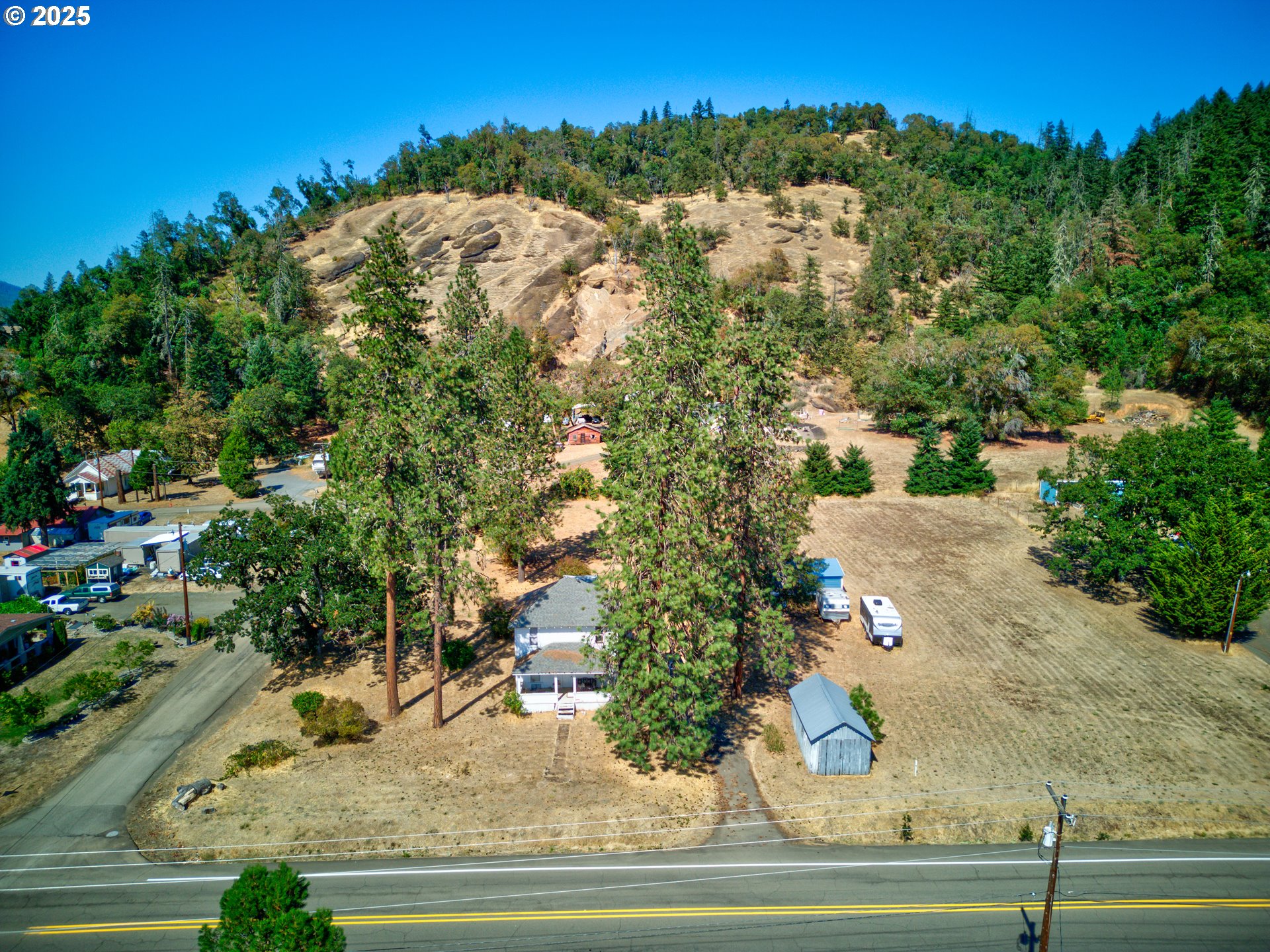 804 North Bank Road Roseburg, OR 97470 - Photo 24 of 32