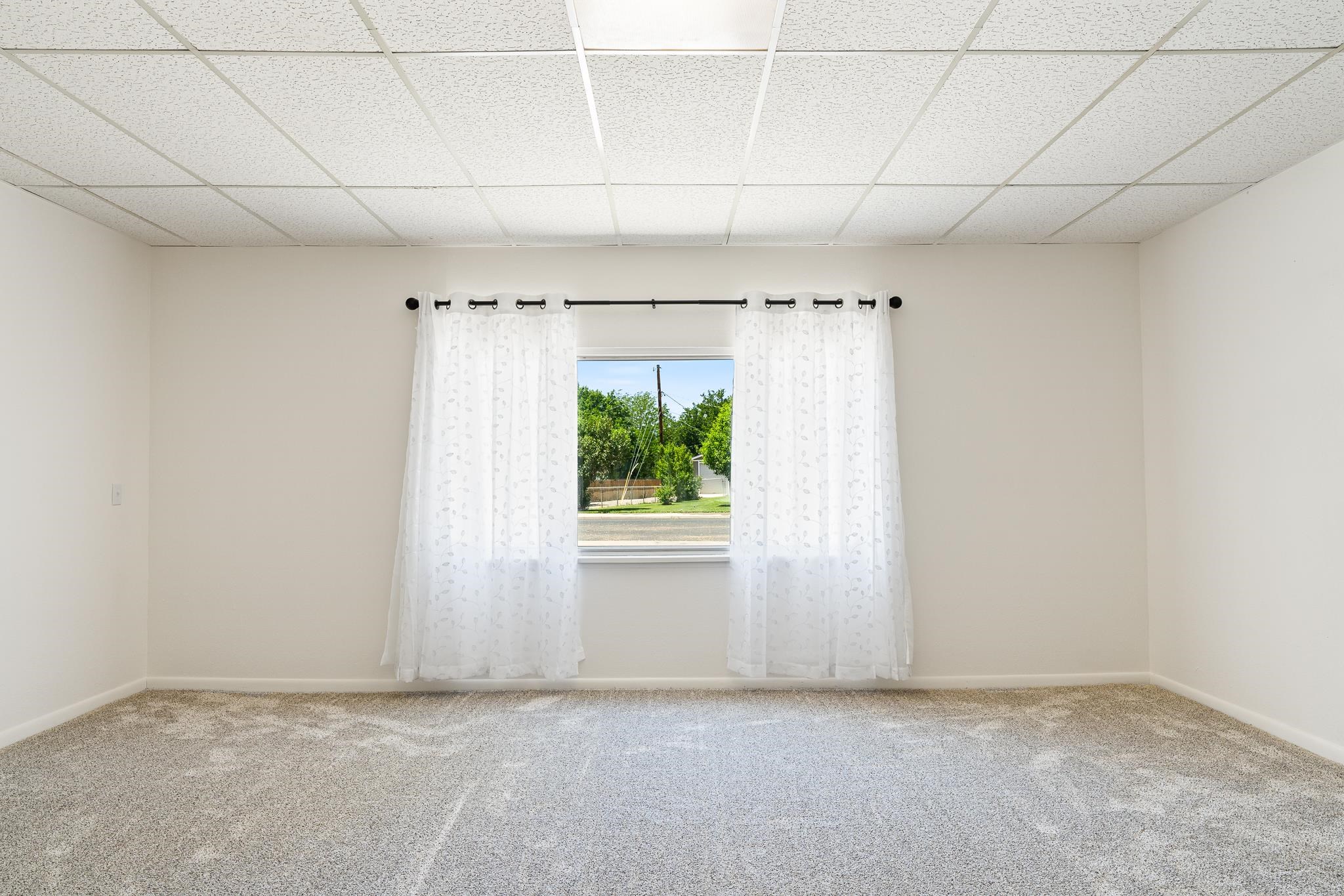 552 Normandy Drive Grand Junction, CO 81501 - Photo 20 of 23 an empty room with a window