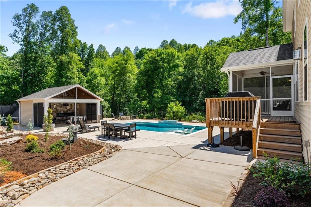 4660 Thatcher Woods Drive Oak Ridge, NC 27310 - Photo 7 of 31
