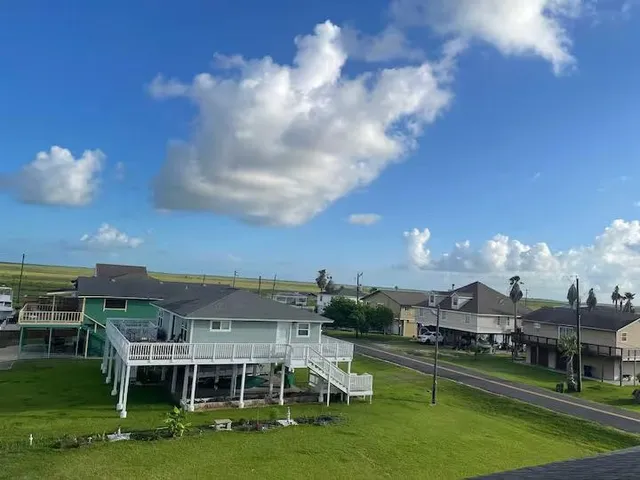 $2,500 | 126 Driftwood Road, Freeport, TX 77541