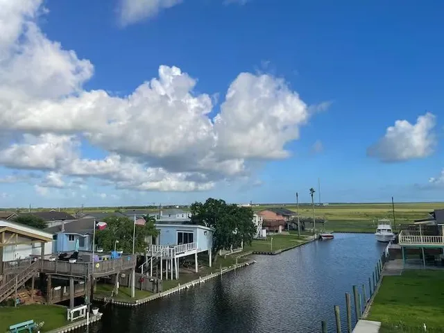 $2,500 | 126 Driftwood Road, Freeport, TX 77541