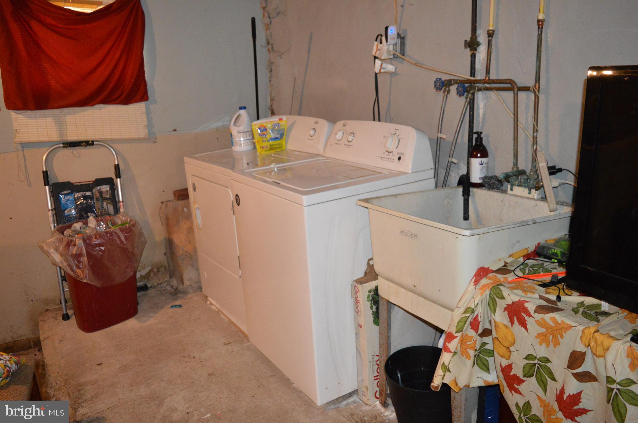 7017 Radbourne Road Upper Darby, PA 19082 - Photo 20 of 26 Laundry