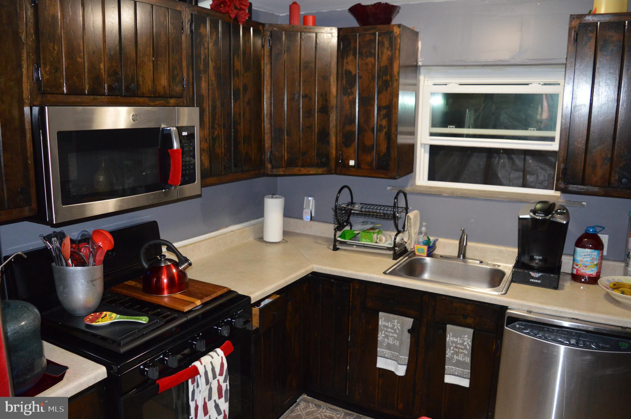 7017 Radbourne Road Upper Darby, PA 19082 - Photo 6 of 26 Kitchen