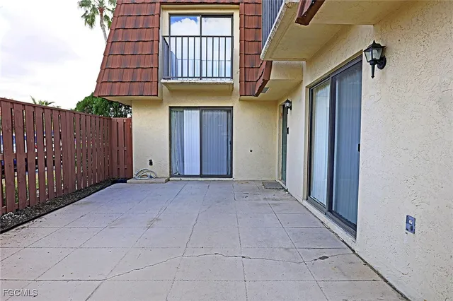 $1,549 | 5219 Cedarbend Drive, Unit 4, Fort Myers, FL 33919