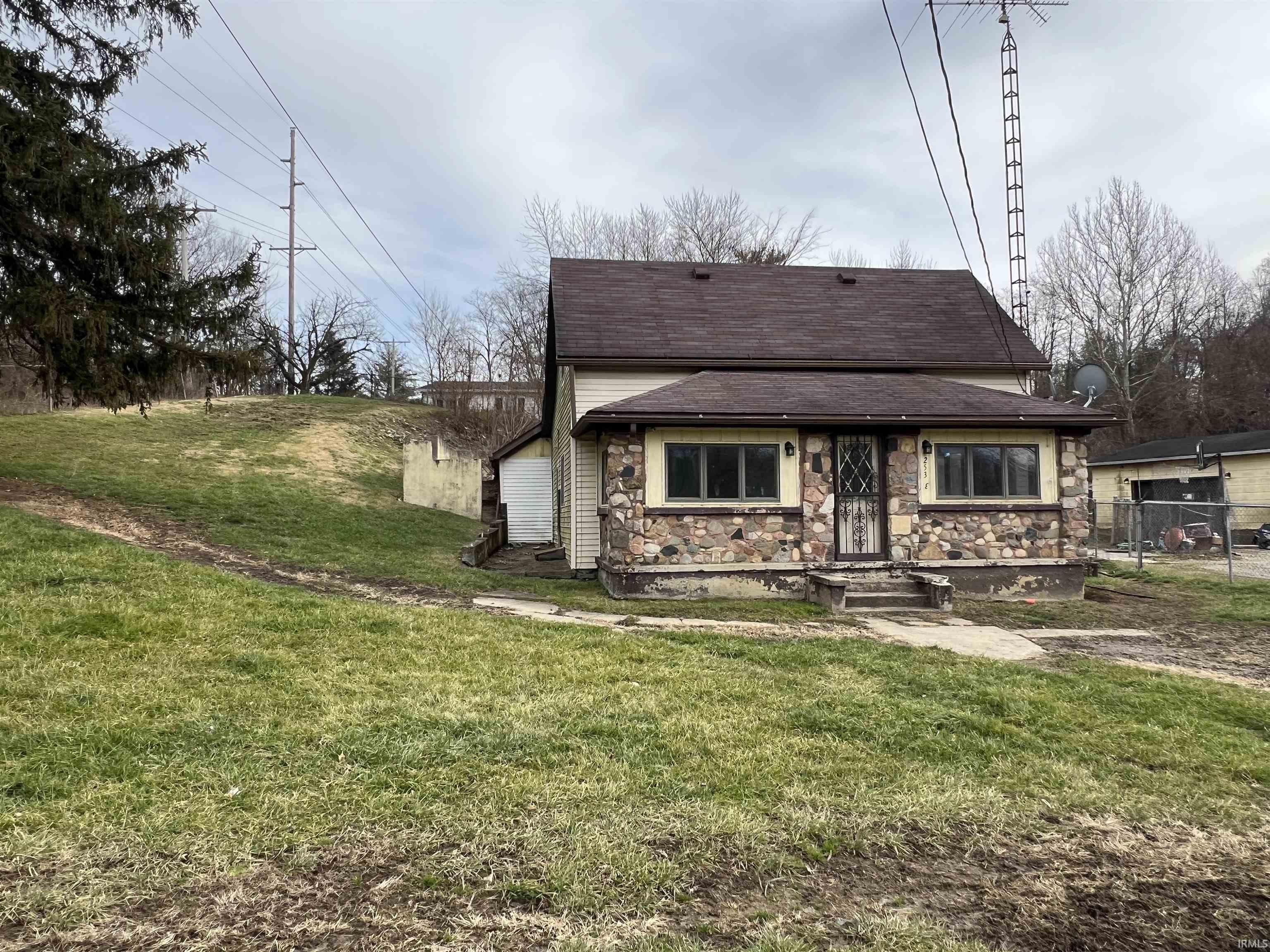 2533 South Wallick Road Peru, IN 46970 - Photo 1 of 21 Gallery Image 1