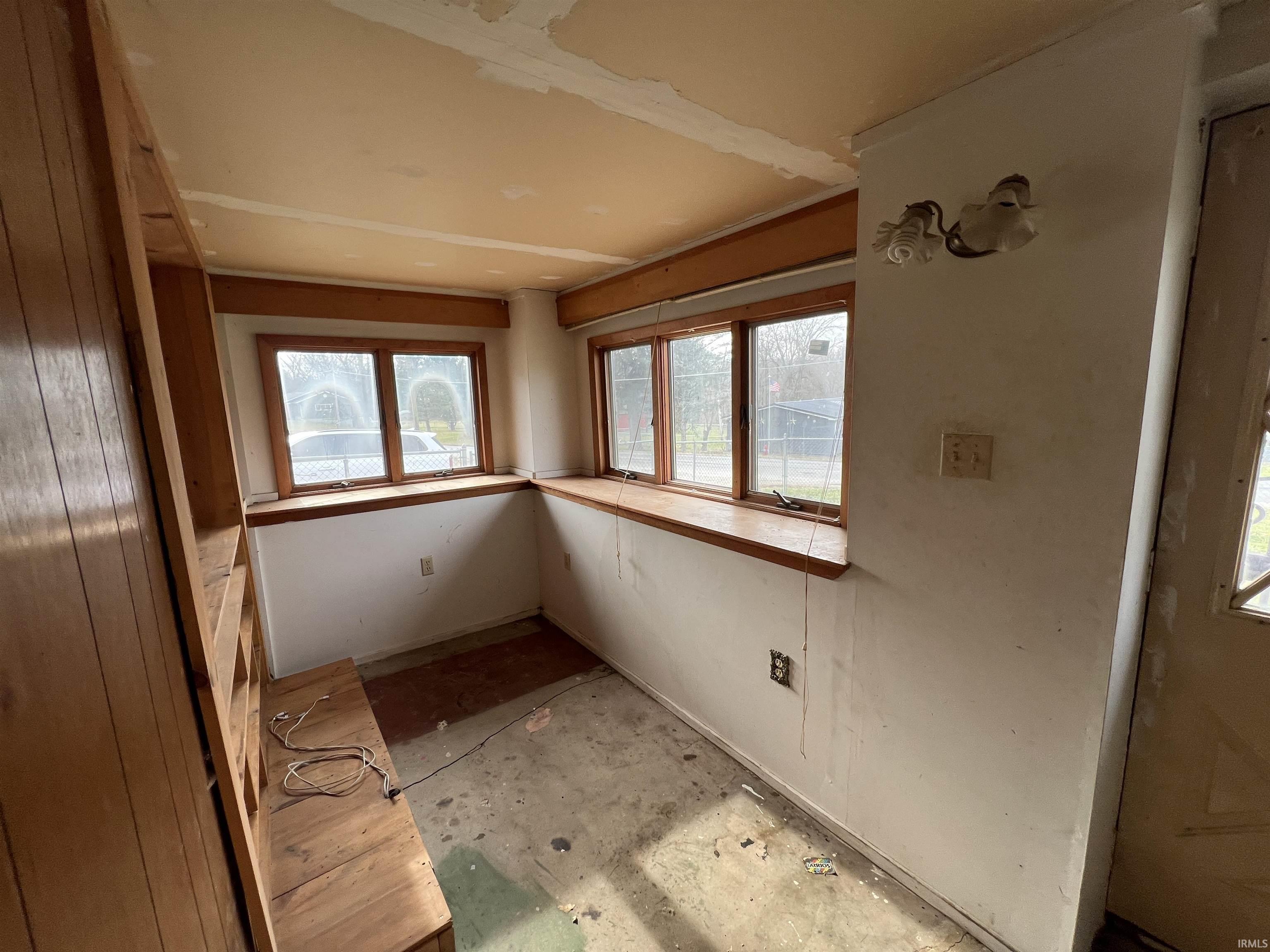 2533 South Wallick Road Peru, IN 46970 - Photo 7 of 21 Gallery Image 7