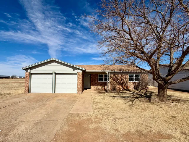$138,000 | 1420 West 26th, Plainview, TX 79072