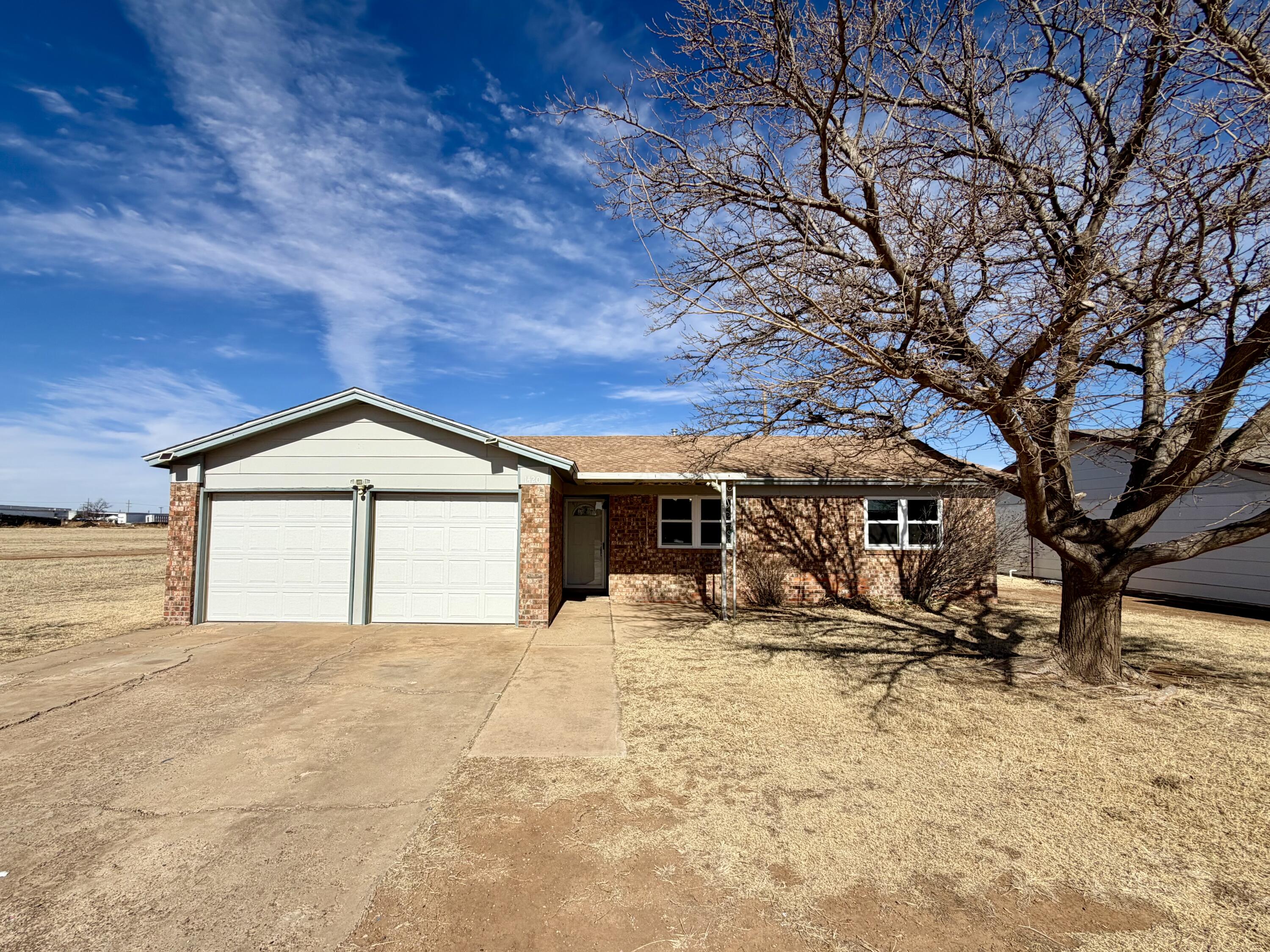 Great Family Home In Plainview1