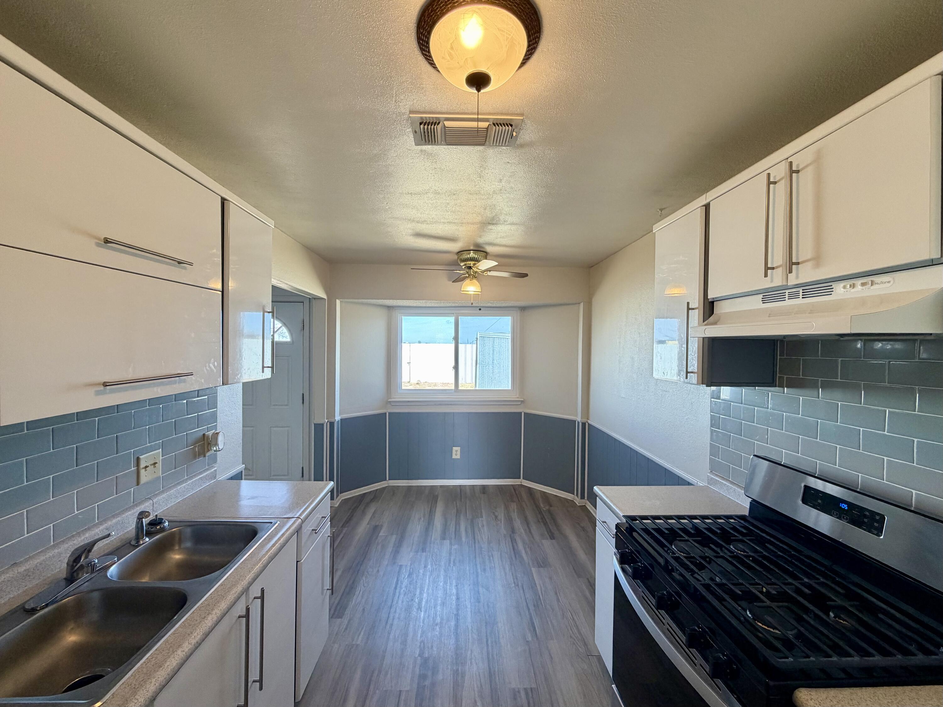 1420 West 26th Plainview, TX 79072 - Photo 9 of 21 Great Family Home In Plainview10