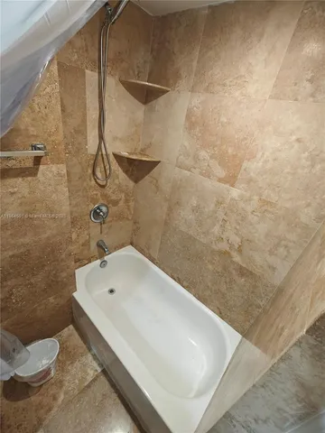 $250,000 | 999 Brickell Bay Drive, Unit 303, Miami, FL 33131