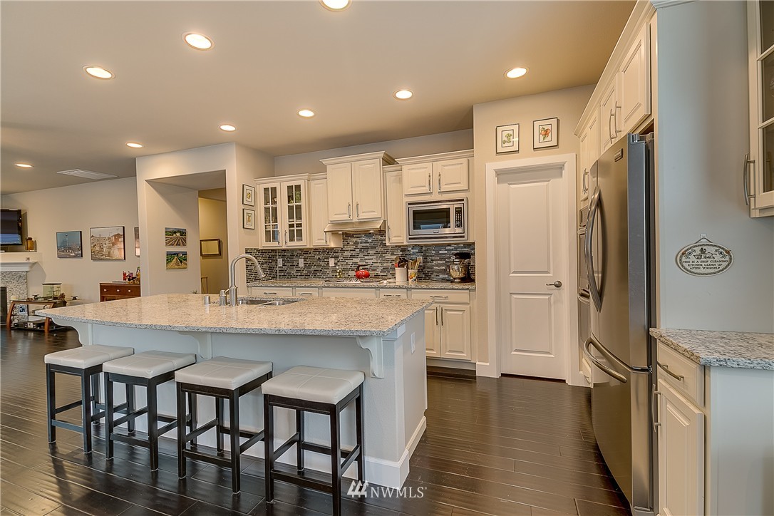 3226 170th Place Southeast Bothell, WA 98012 - Photo 6 of 23 Gallery Image 6