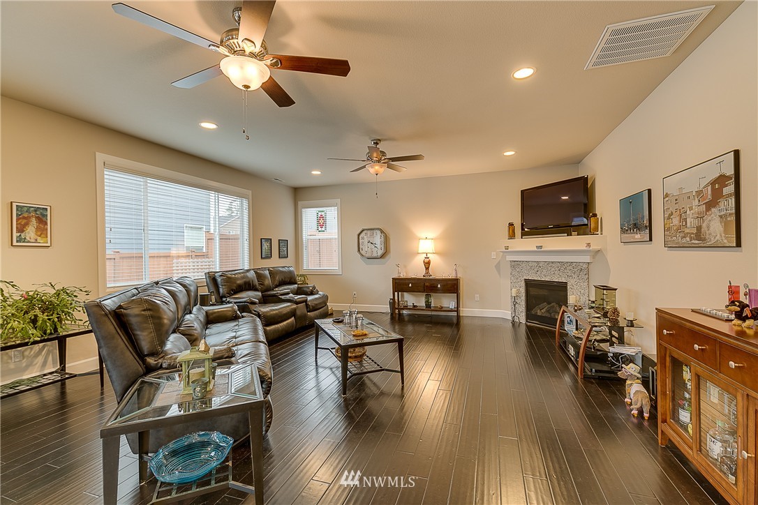 3226 170th Place Southeast Bothell, WA 98012 - Photo 10 of 23 Gallery Image 10