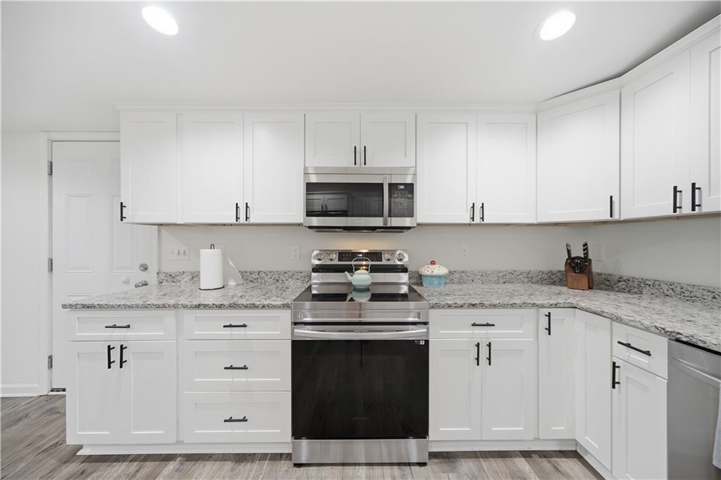 2477 McAfee Road Decatur, GA 30032 - Photo 11 of 36