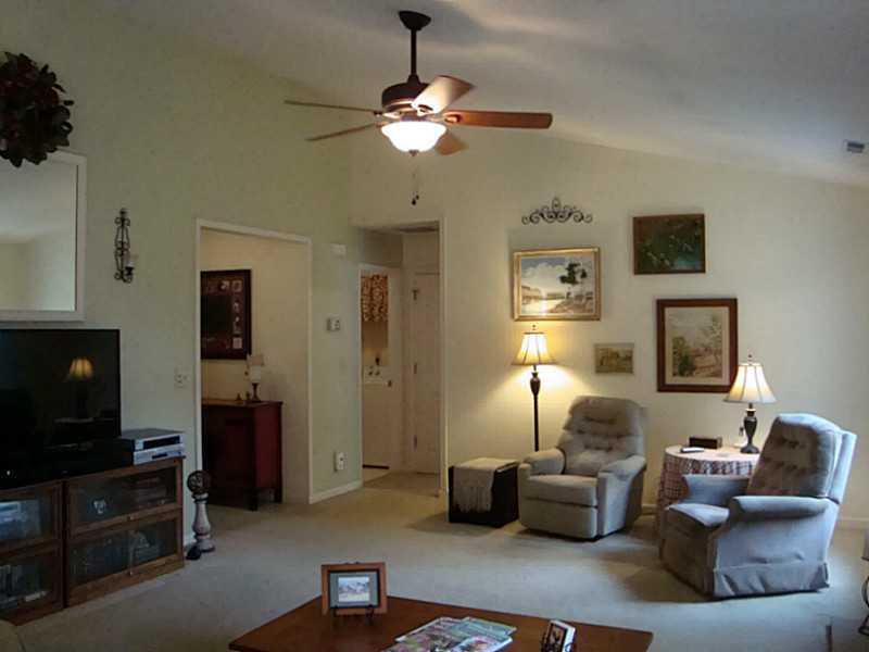 581 Old Farm Road Danville, IN 46122 - Photo 5 of 20 Gallery Image 5