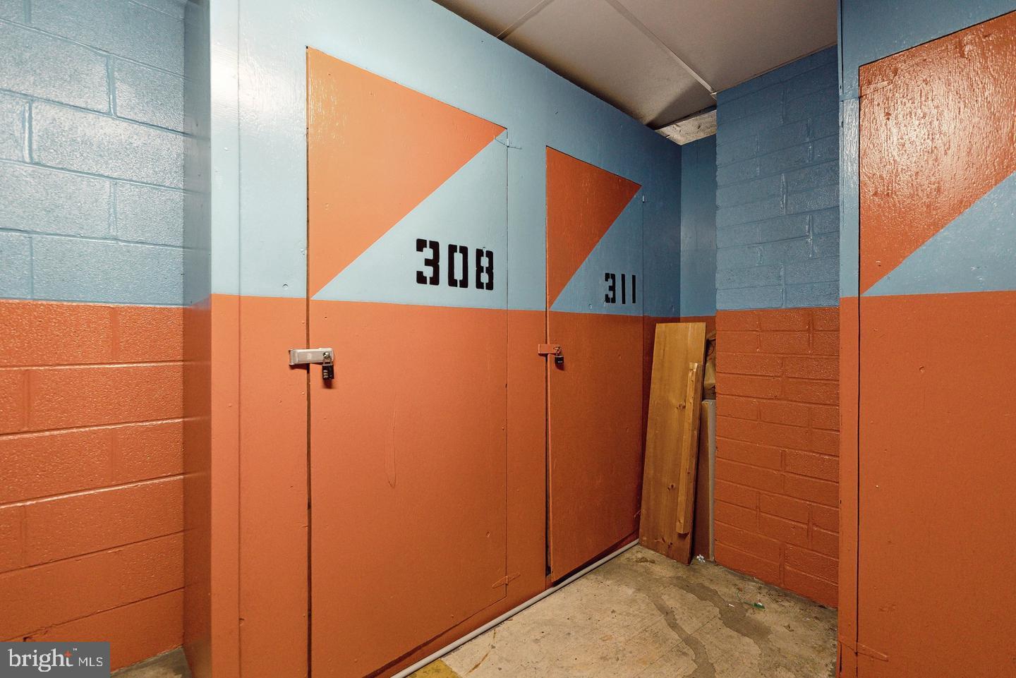 1020 North Stafford Street, Unit 311 Arlington, VA 22203 - Photo 34 of 37 a view of a door