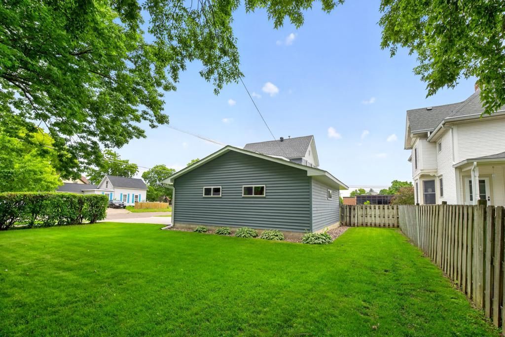 302 South Prairie Street Lake City, MN 55041 - Photo 7 of 43