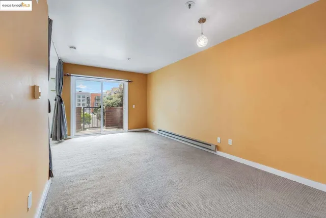 $269,000 | 6400 Christie Avenue, Unit 5109, Emeryville, CA 94608