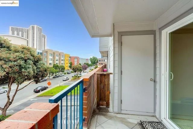 $269,000 | 6400 Christie Avenue, Unit 5109, Emeryville, CA 94608
