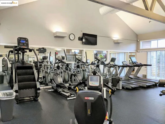 $269,000 | 6400 Christie Avenue, Unit 5109, Emeryville, CA 94608