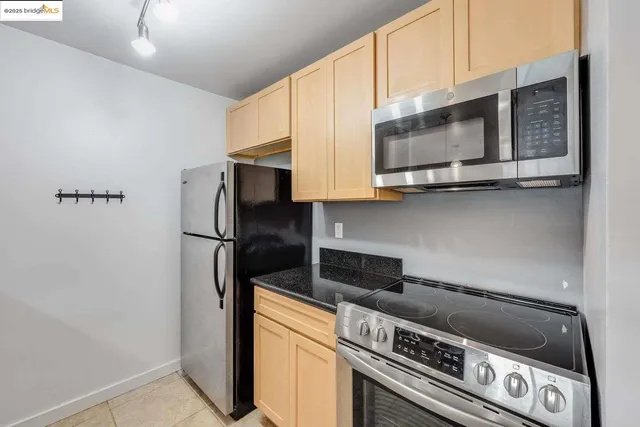 $269,000 | 6400 Christie Avenue, Unit 5109, Emeryville, CA 94608